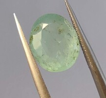 Smaragd - 5,3 ct, 11,4x9,4x7,2 mm (3719)