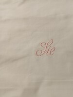 Régi, nagyméretű, monogramos párnahuzat 1000 Ft