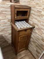 Retro éjjeliszekrény