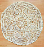 Vintage Beautiful Hungarian Hand Crochet Lace Tablecloth Hand-Embroidery