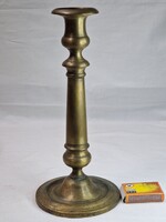 Régi réz nagyméretű nehéz gyertyatartó megkímélt állapotban 708 g. és 26 cm. magas