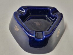 Hollóházi kobalt kék színű arany virágmintás porcelán hamutál szép állapotban 10,5 cm. átmérőjű