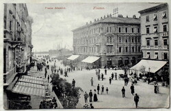Fiume - Piazza Adamich -     antik Divald képeslap  - magyar bélyeggel  -1906