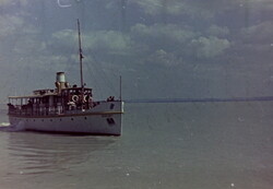 Régi fotónegatív Szigliget gőzhajó a Balatonon 1960-as évek vége