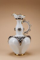 Hollóházi Exkluzív, kézi munkával készült porcelán karaffa, hibás.