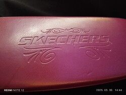 Skechers szemüveg tok Lila színű