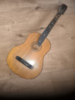 7 húros gitàr