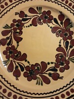 Hódmezővásárhelyi  népi tál ,falra akasztható. 30 cm átm, kézi festett.