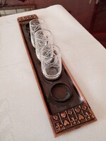 Lignifer iparművészeti  vörösréz /  bronz tálca   póker kártyás +3 kristály pálinkás / likőrös pohár