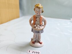 T2193 GDR gombaszedő lány