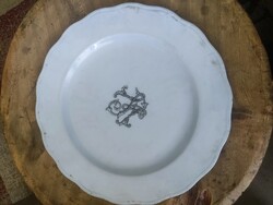 Zsolnay tányér