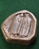 Hadik Magda: Szűr és guba (Pásztorok), bronz plakett
