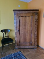 Antik biedermeier polcos ruhásszekrény