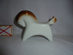 Hollóházi art deco porcelán ló figura, nipp - Veress Miklós