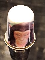 Angol porcelán gyűszű akár Michael Jackson csimpánzának portréjával majom dekor