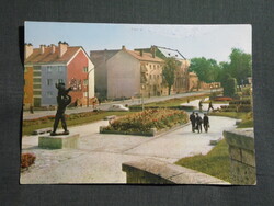 Képeslap,Sátoraljaújhely,hősök tere,partizán emlékmű látkép,részlet, 1969-