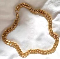 Brand new gold color stainless steel necklace which is scatchable or does not fade and is excellent