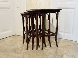 KINCSVADÁSZOKBÓL THONET lerakó asztal szett