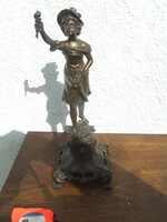 Szobor hölgy