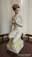 Porcelán akt figura térdeplő akt Nude Lady