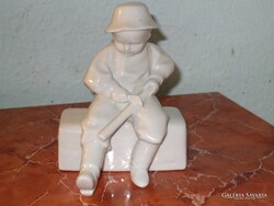 ZSOLNAY PAJZSPECSÉTES FA FARAGÓ  FIÚ