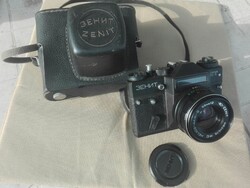 Retró fényképezőgép - Zenit ET + Helios-44M-6 objektív + Ajándék Hanimex 418 vaku