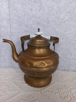 Antik réz teáskanna porcelán fogantyúval, patinás
