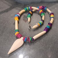 Jamaicai csont és gyöngyház nyakék. Életérzés.