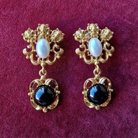 Stunning gold tone lion earring clips