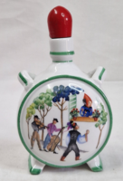 Zsolnay porcelán kulacs szerenádot ábrázoló és virágos mintával hibátlan állapotban 11 cm. magas