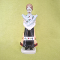 Hollóházi népviseletes lány, szobor, figura, dísztárgy