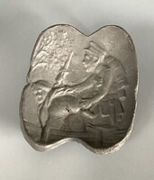 Viccesen erotikus I. világháború fém öntvény hamutartü