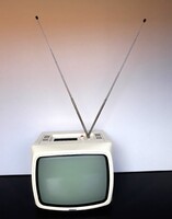 Retro AudioTon hordozható kis TV