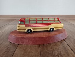 Régi Ikarus 55 alumínium autóbusz makett