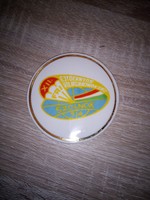 Hollóházi porcelán emlék plakett, Szolnok. Hibátlan. Jelzett.