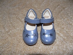 Clarks szürke lakkcipő villogó talpakkal, 21-es méret