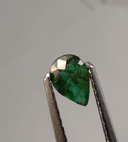 Smaragd, kolumbiai - 0,38 ct, 6x4,1x2,5 mm (3416)