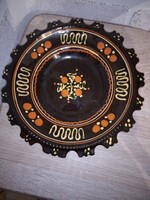 Hódmezővásárhelyi kerámia falitányér. 26 cm. Jelzett