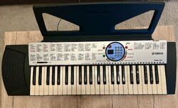 YAMAHA szintetizátor