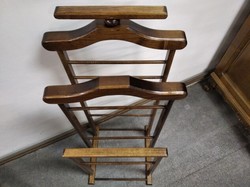 Új állapotú tömör bükkfa szobainas