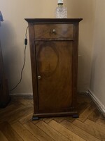 Bieder éjjeliszekrény