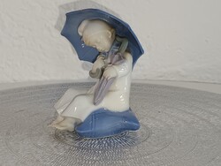 Unterweißbach porcelánfigura – Álmodozó kislány esernyővel (ritkább modell, 10593)