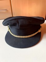 Magyar légitársasági egyenruha-sapka (valószínűleg Malév)