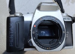 PENTAX MZ-50 SLR Camera FOR PARTS, FOR REPAIR!