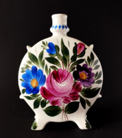 MESESZÉP ÁHEL LILY SZIGNÓS KÉZZEL FESTETT NAGY KERÁMIA NÉPI KULACS