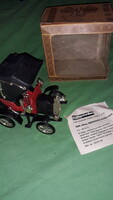 Régi GYŰJTŐI CSEMEGE - POLITECHNIKA OLD TIMER plasztik autó dobozával 12 x 11 cm a képek szerint