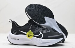 NIKE ZOOMX uniszex cipő,36-45.,limitált!