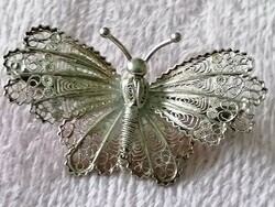 Filigrán ezüst pillangó bross
