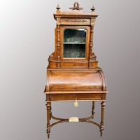 Neoreneszánsz szekreter