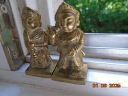 Keleti zenészek aranyozott bronz szobor páros